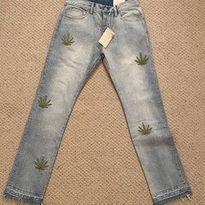 Light washed denim jeans